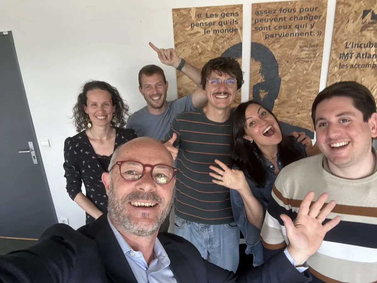 Jeux de rôle sur le closing en formation vente B2B avec cinq entreprises